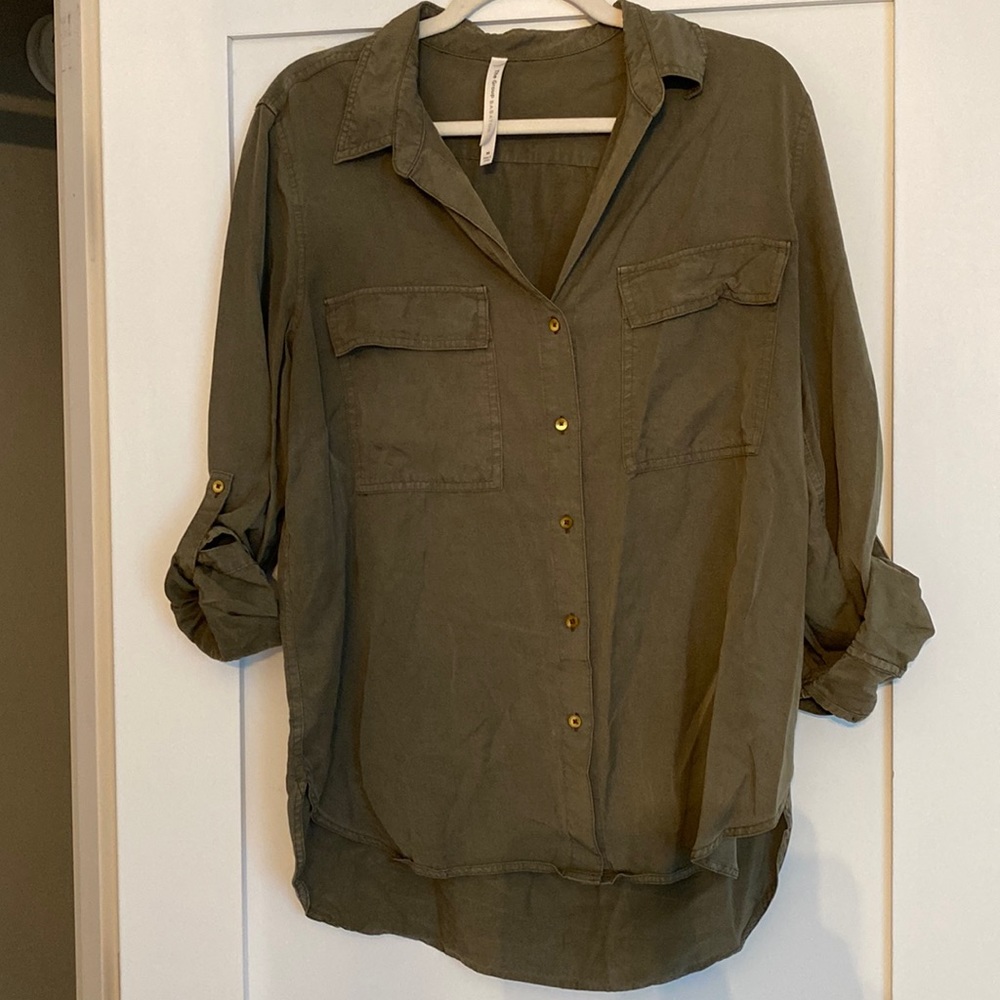Aritzia - Babaton Blouse, size M